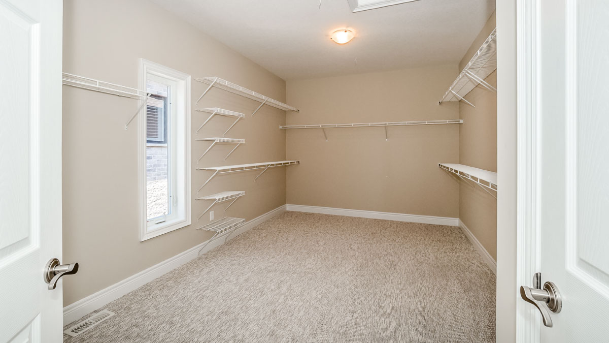 Walk-in closet