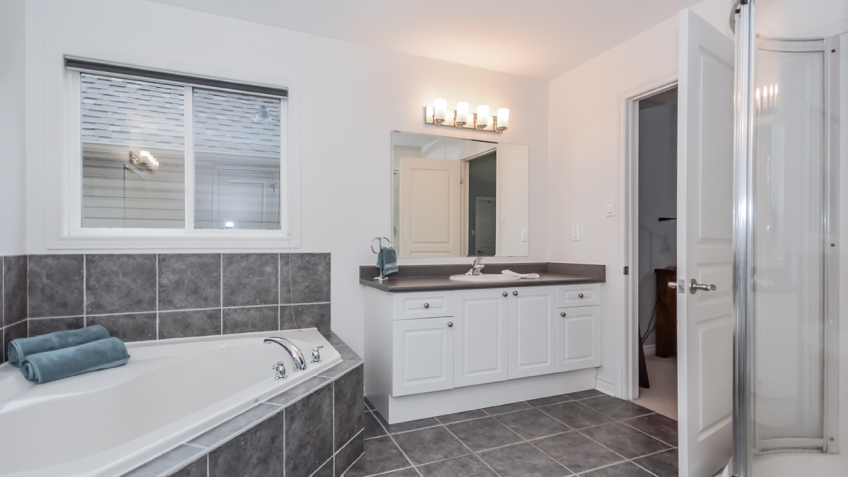 Ensuite
